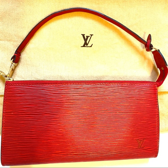 Louis Vuitton Handbags - LOUIS VUITTON EPI POCHETTE❤️